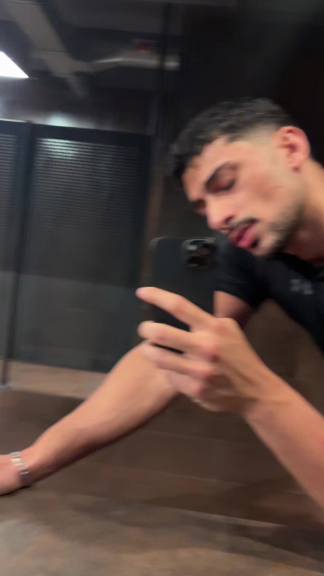 @esattrk