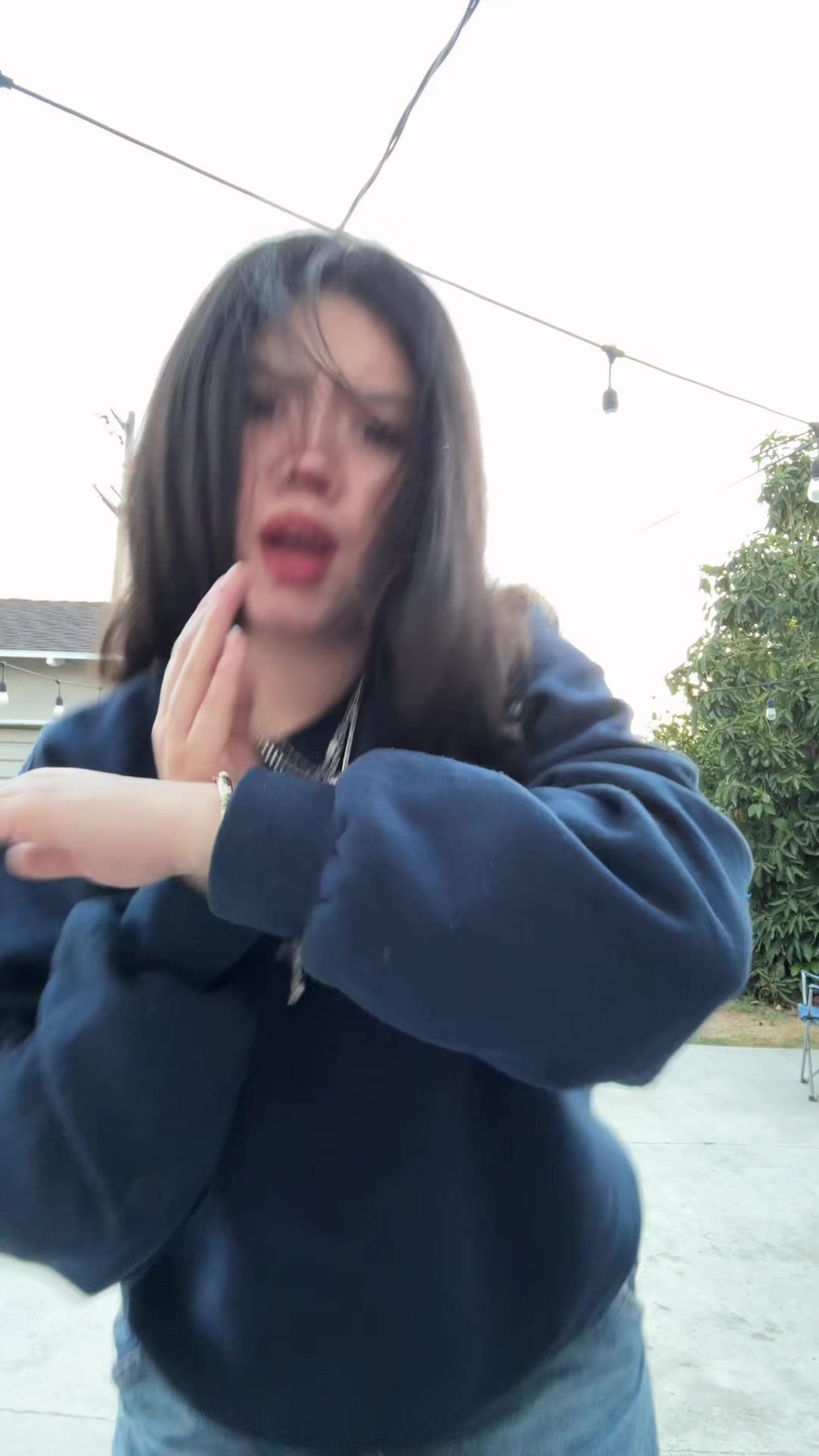 @Aní
