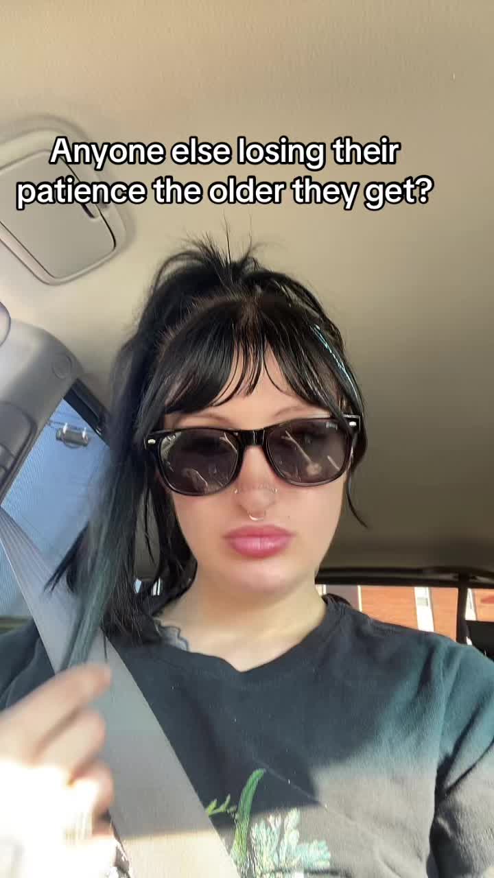 @Des🕷️🕸️🦇