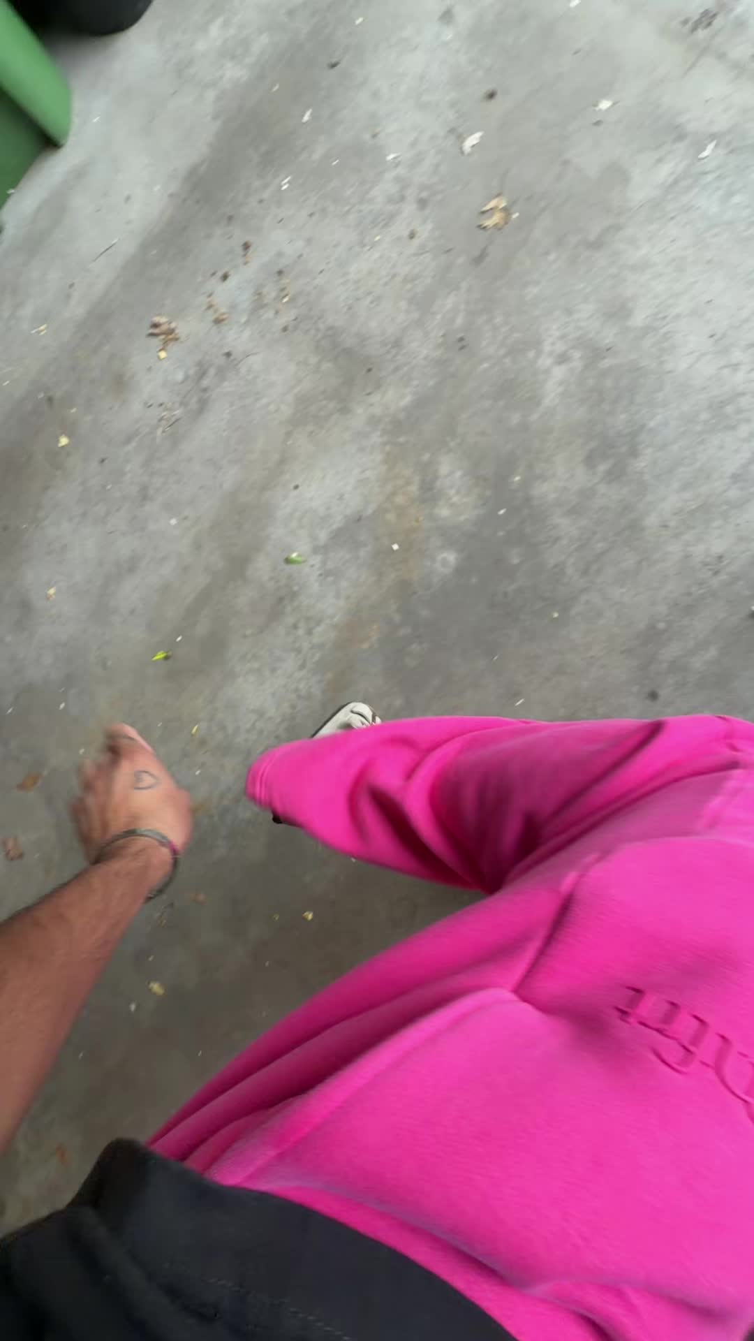@walking banana0
