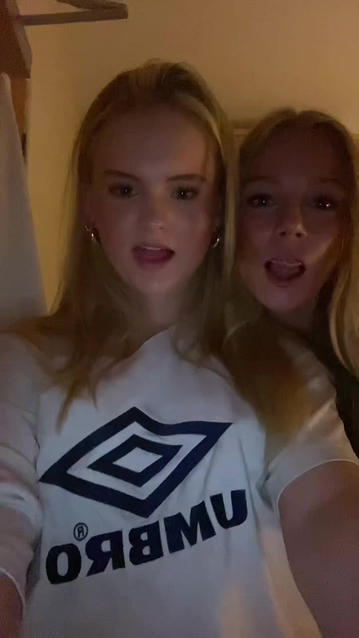 @Lily