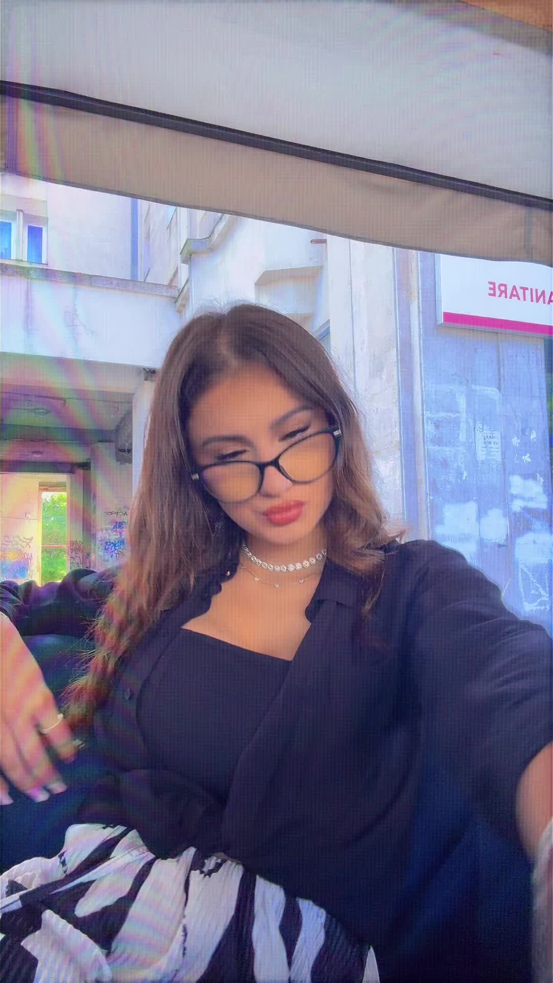 @🖤