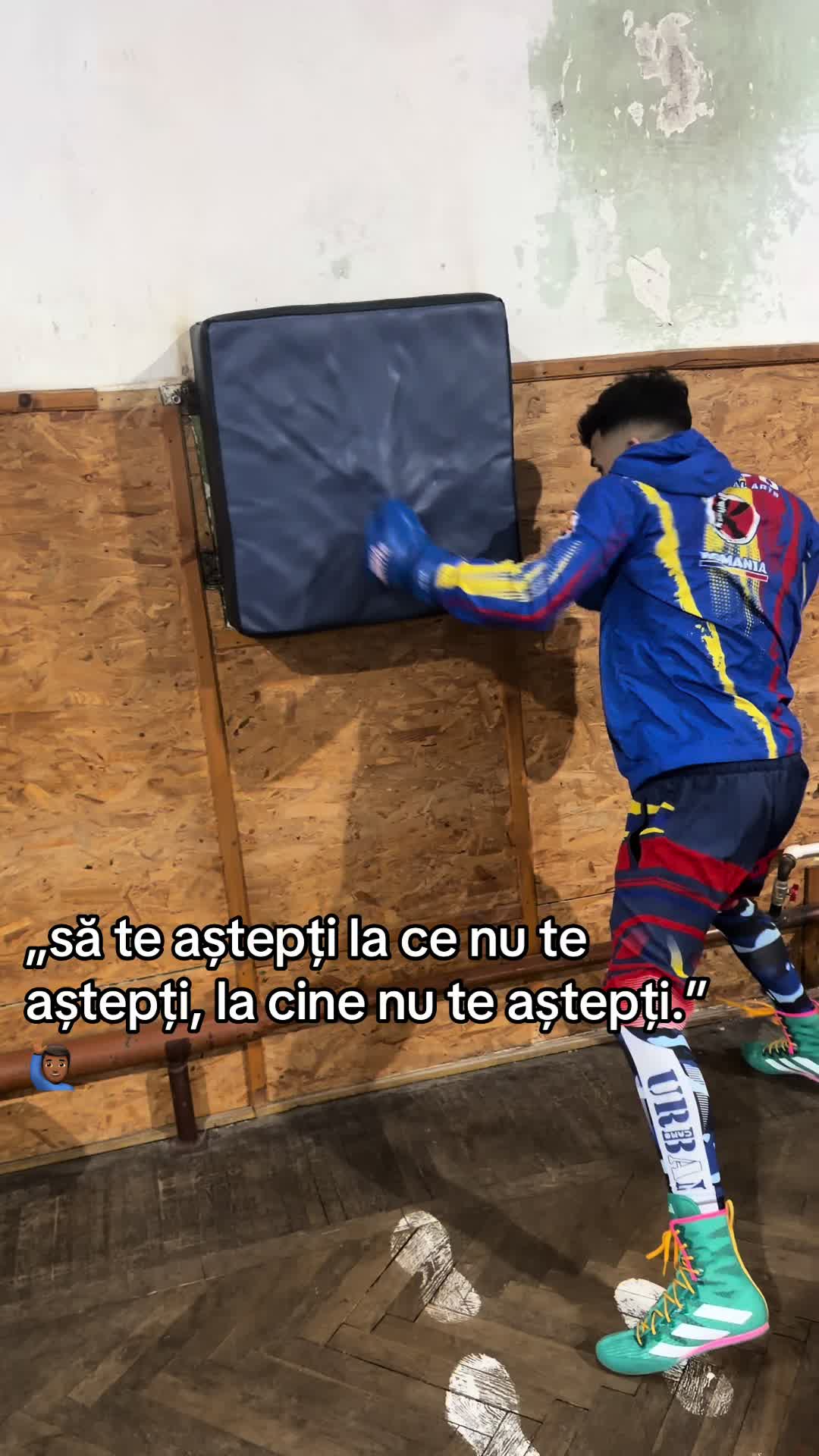 @Lazăr666
