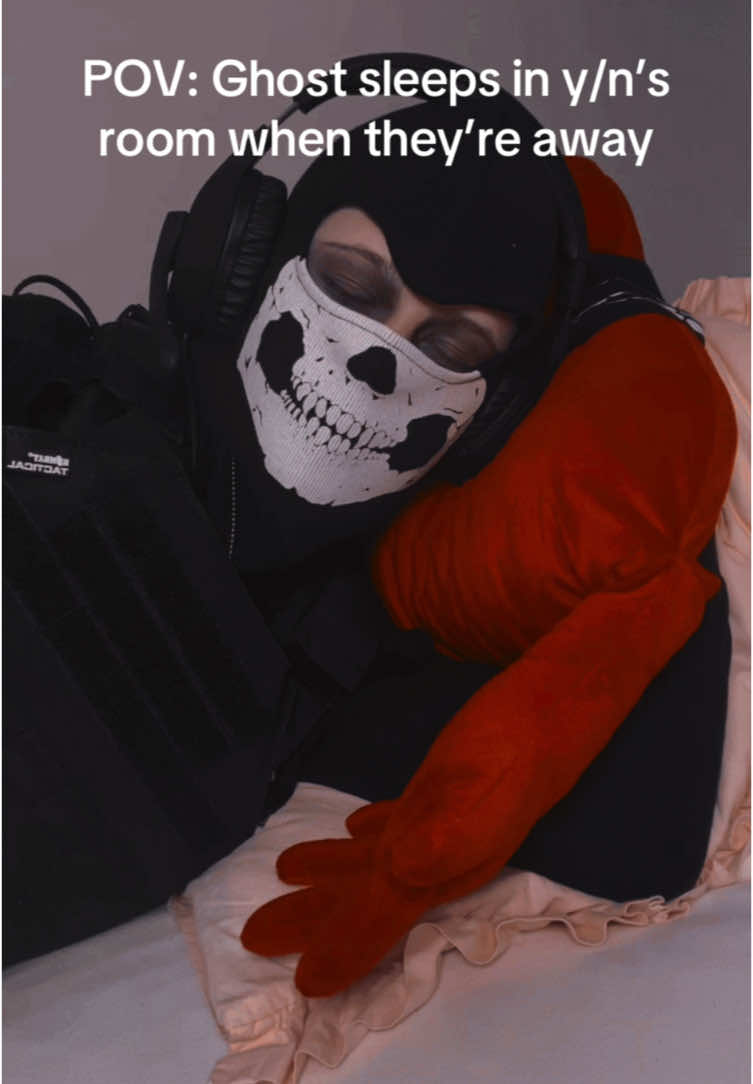 @G H O S T I E