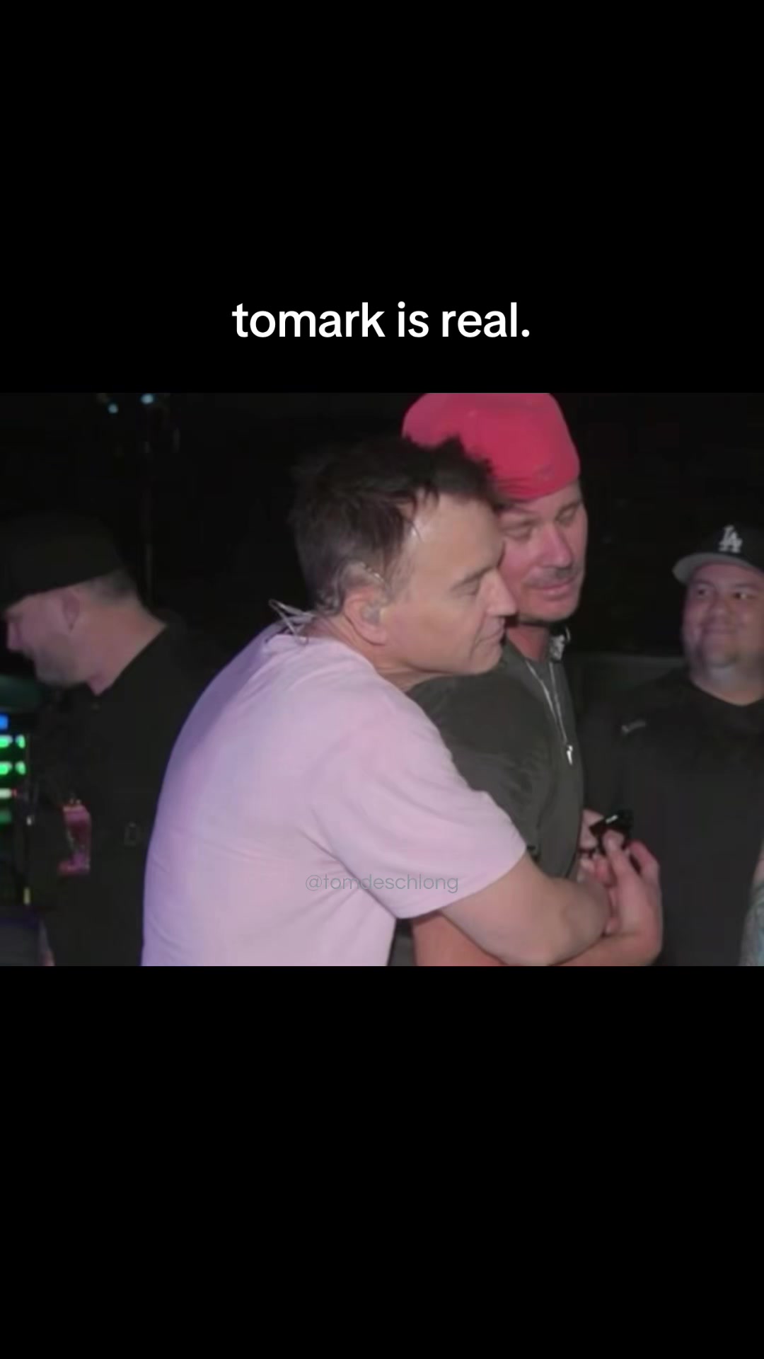 @TomDeSchlong (Fan Page)