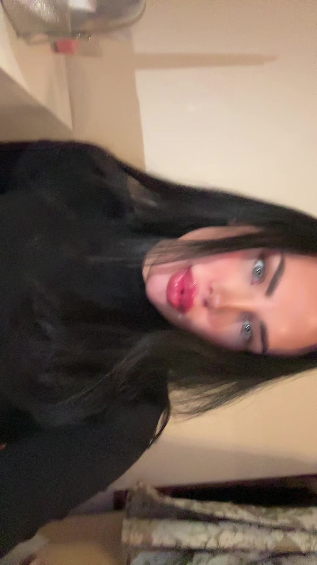 @Veronnia🖤