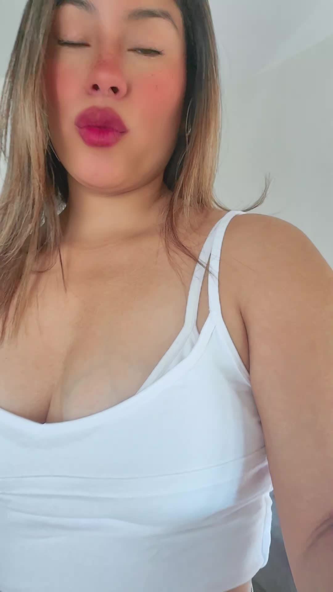 @★⋆ 🎀 𝒞𝒾𝓃𝓉𝒽𝓎𝒶 🎀 ⋆★