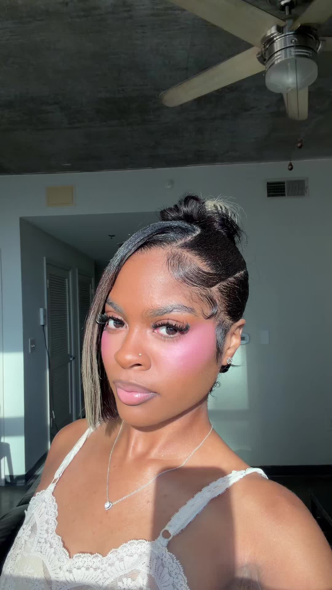 @kelsionaee
