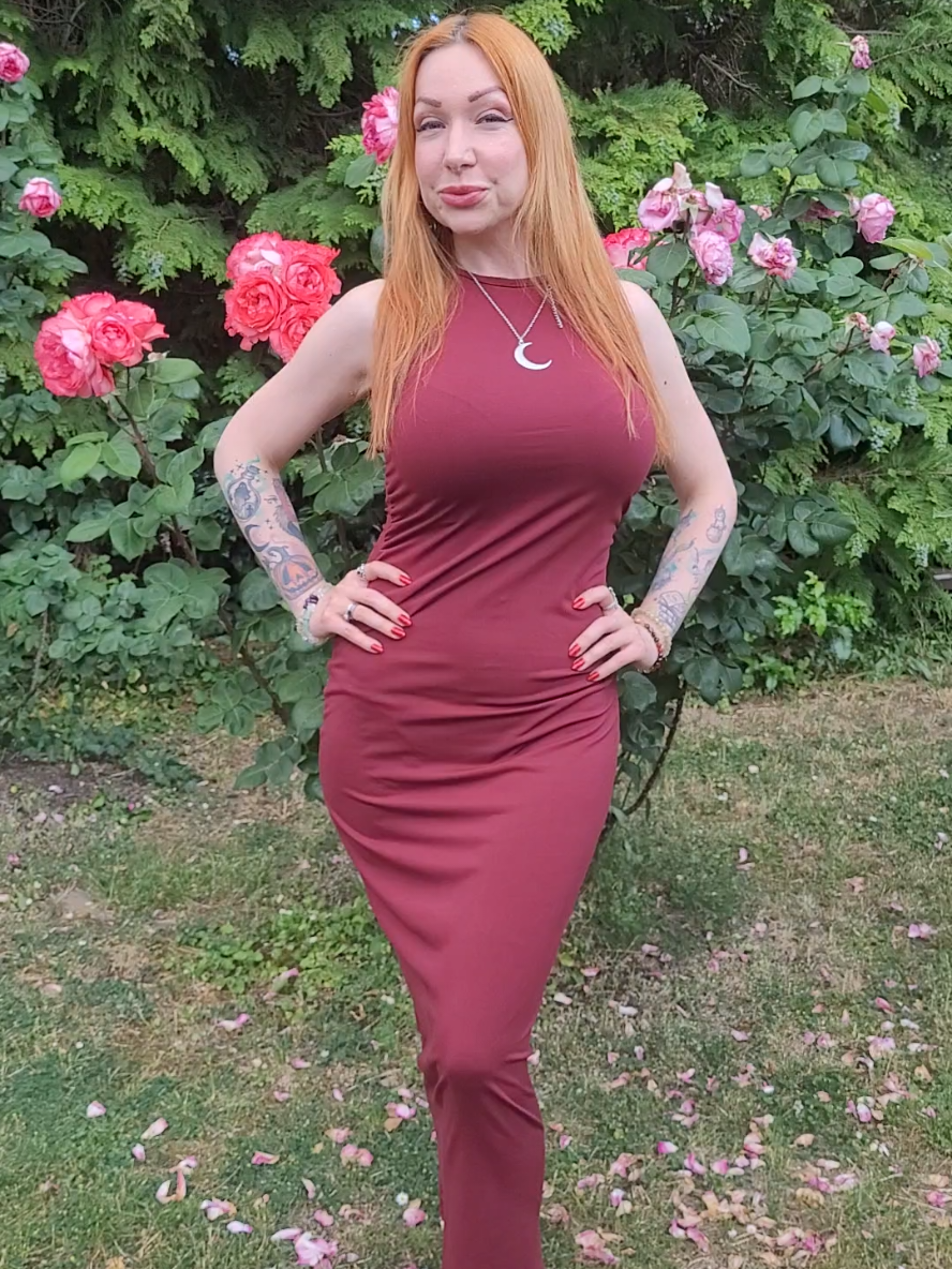 @Lilia Flammeus - Goth girl
