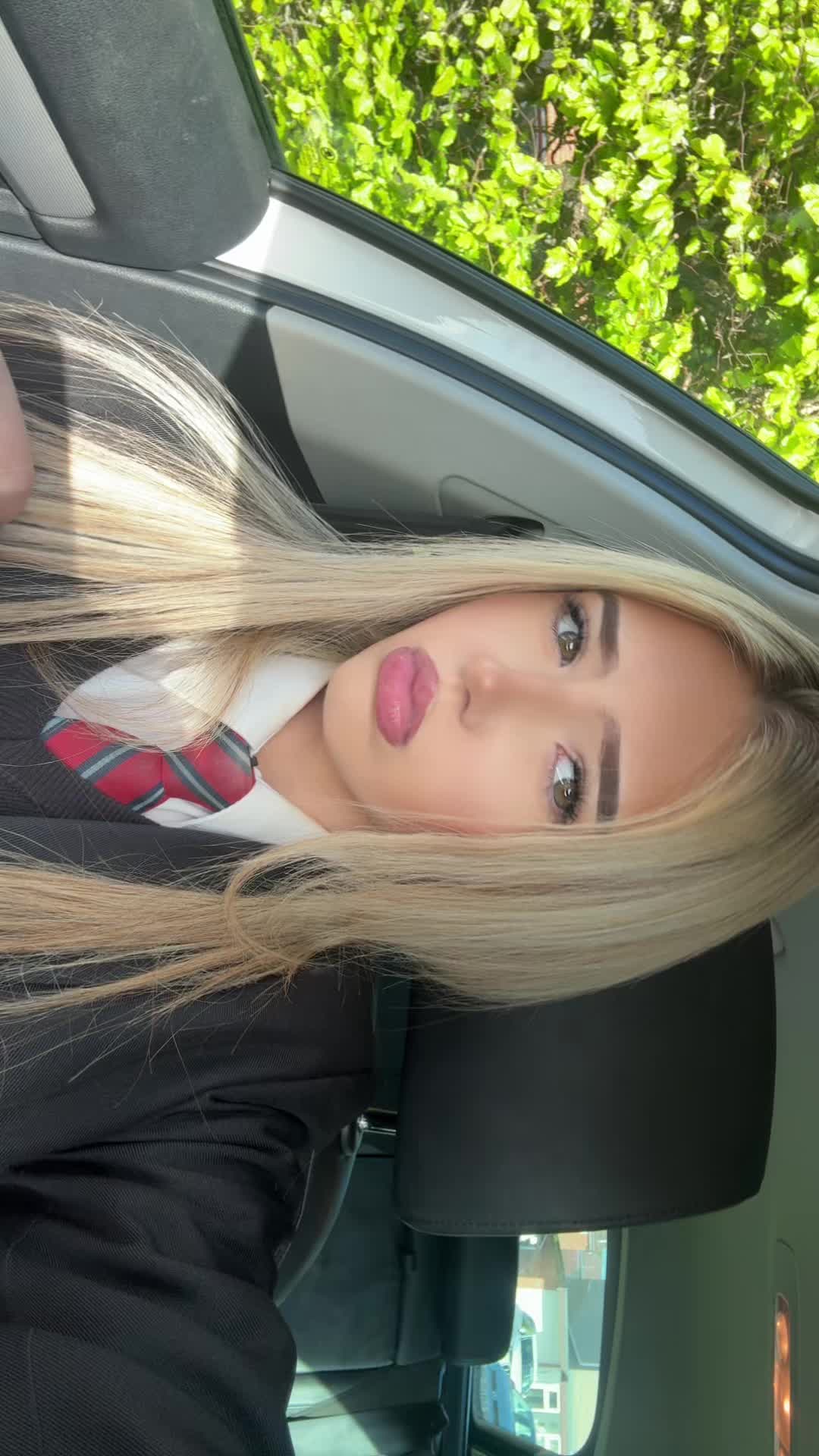 @𝐋𝐢𝐥𝐥𝐲