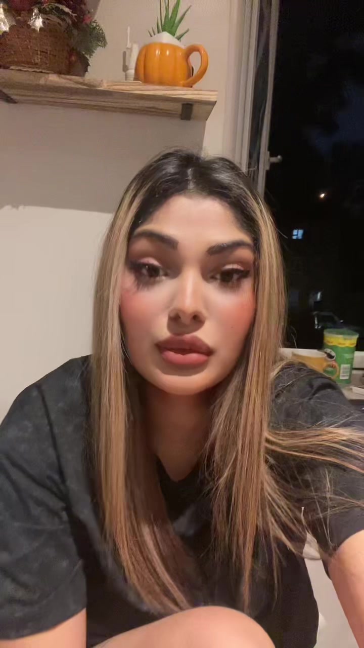 @Lavyy