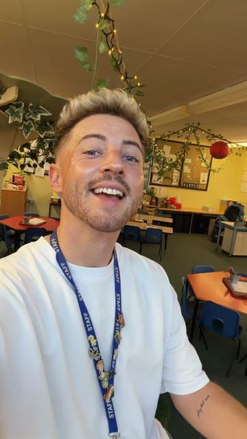 @Mr R - Teacher