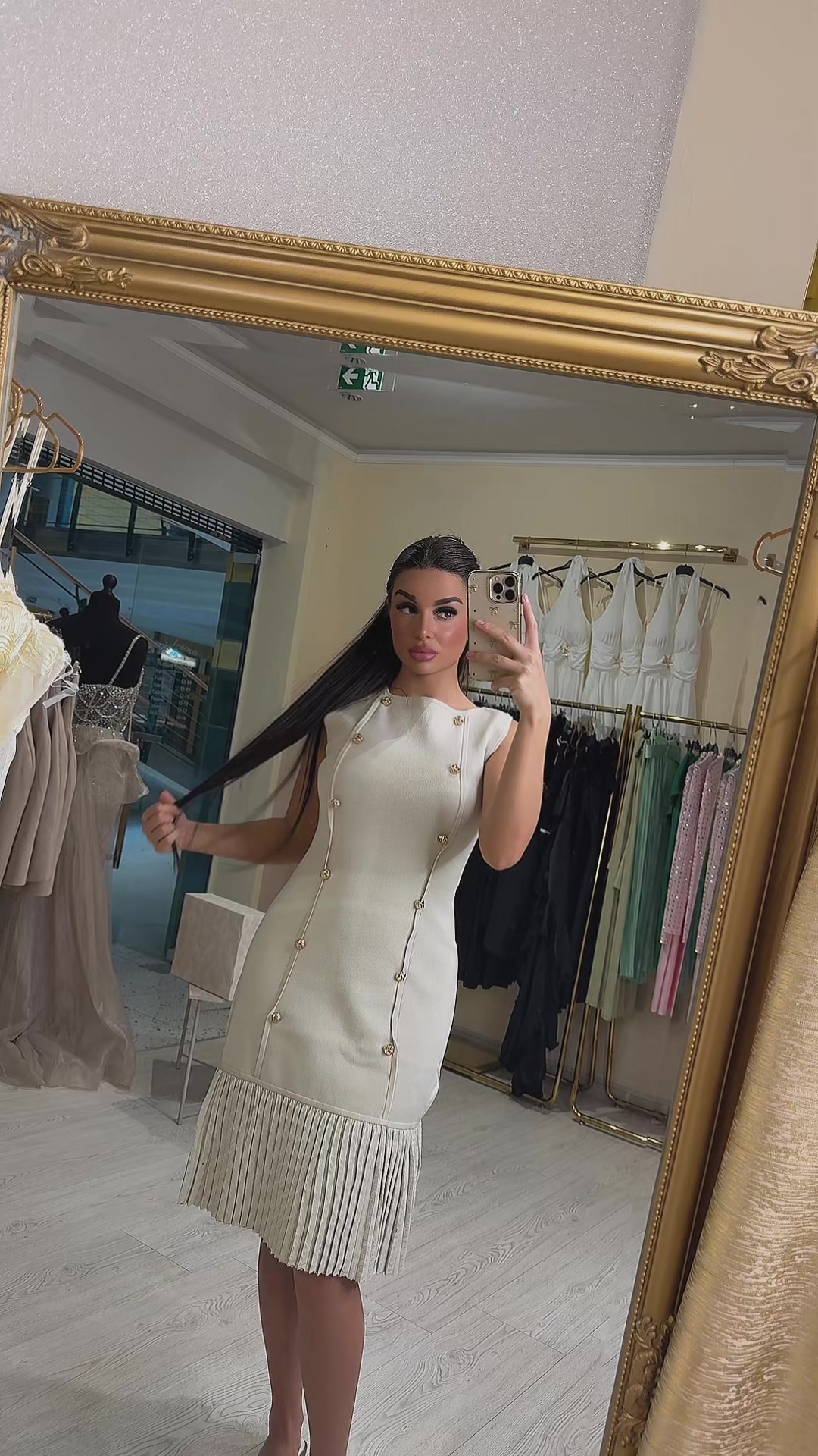 @MillionDress.hu