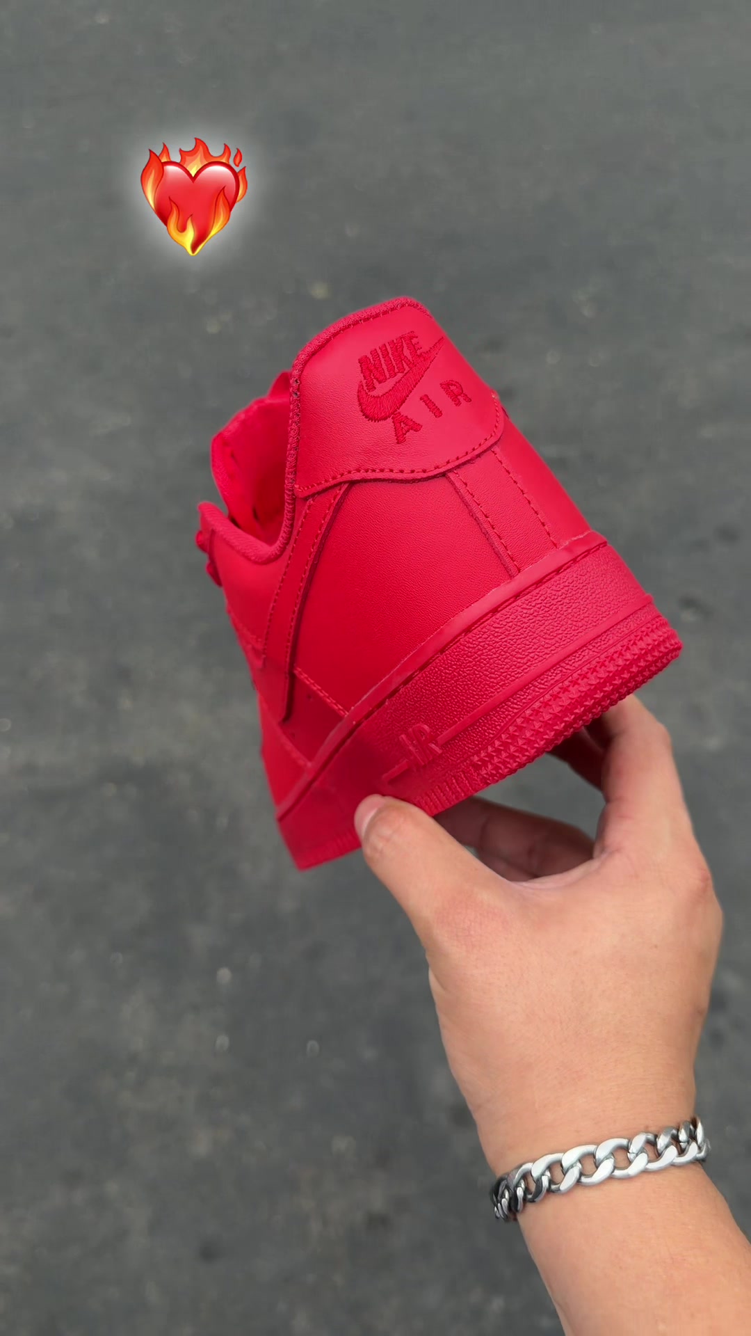 @TONYSNEAKERS