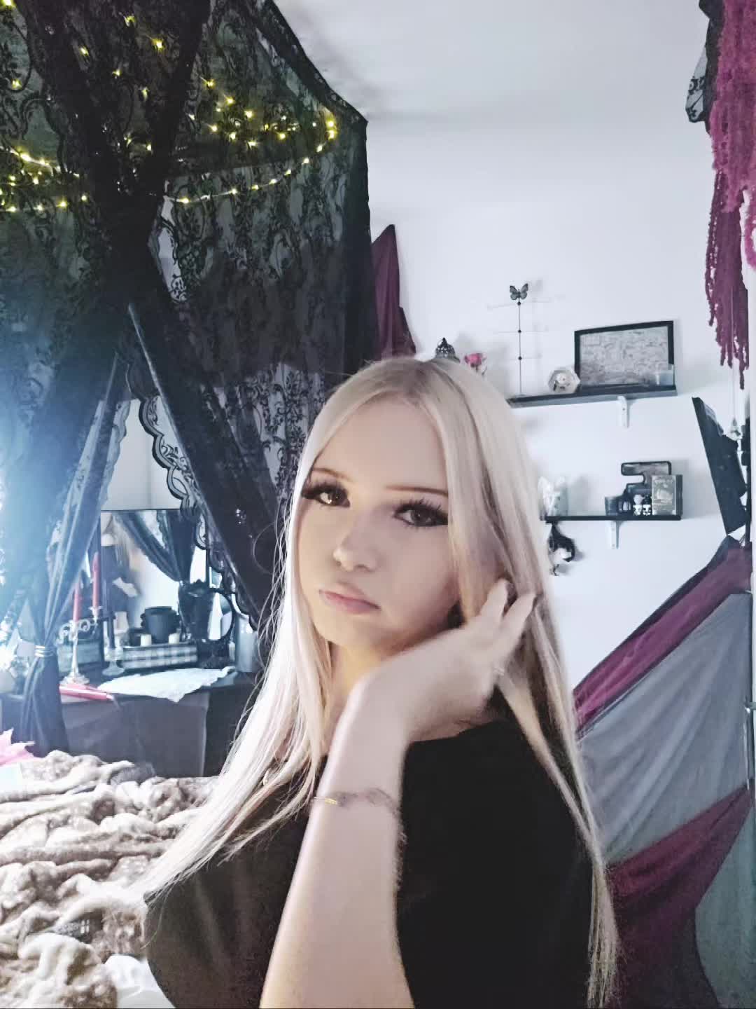 @𝐄 𝐌 𝐒 ꨄ