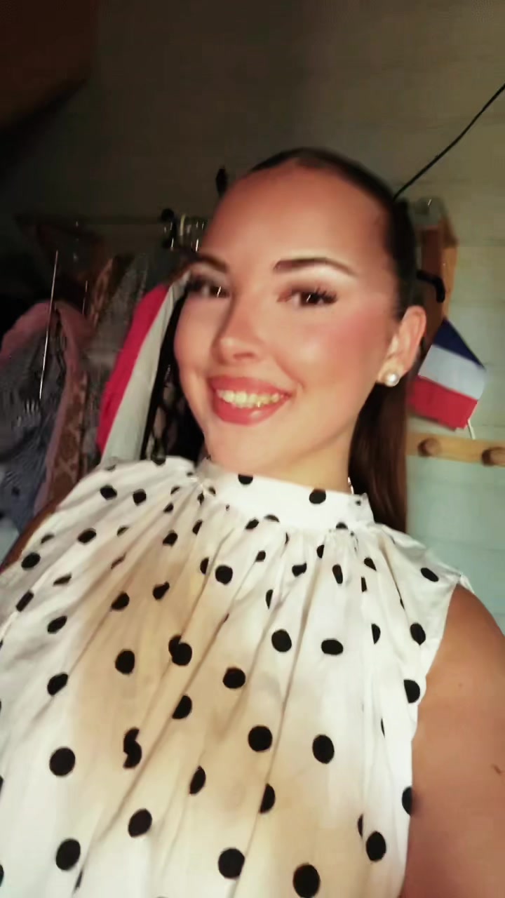 @𝐣𝐞𝐚𝐧𝐧𝐞_𝐠𝐬𝐭𝐥