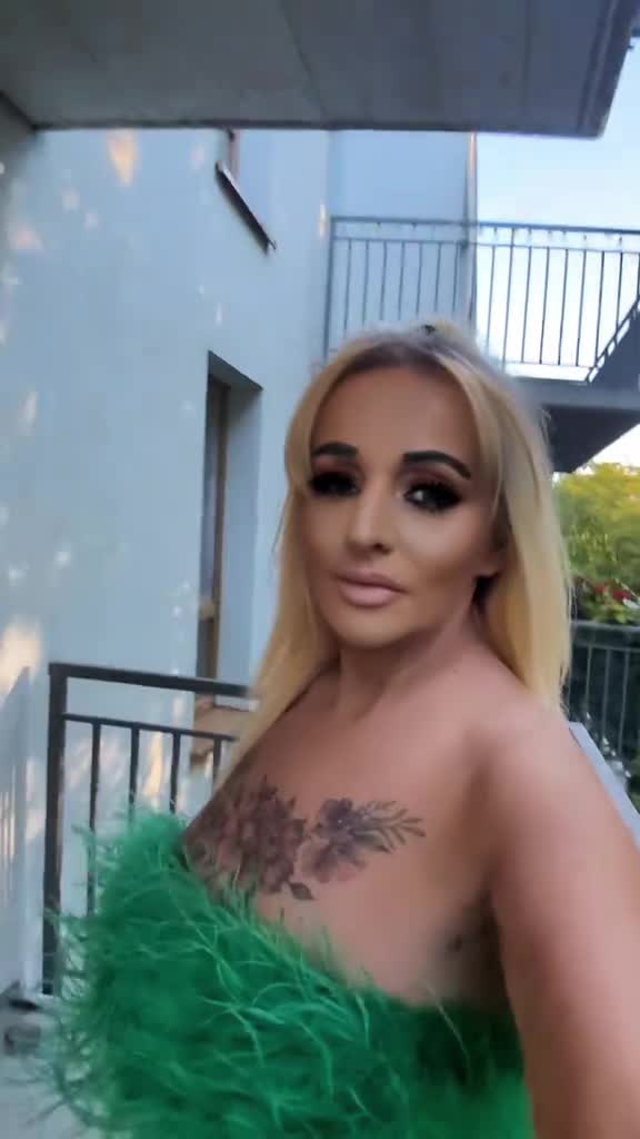 @Laluna