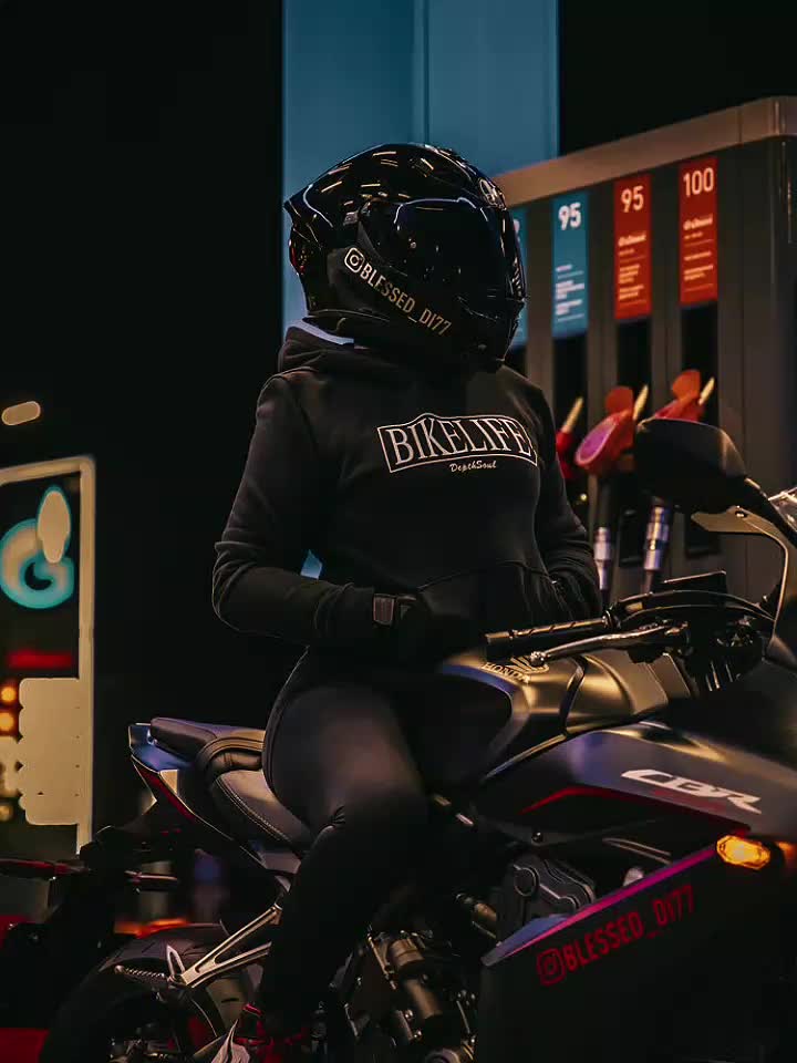 @Niña Biker