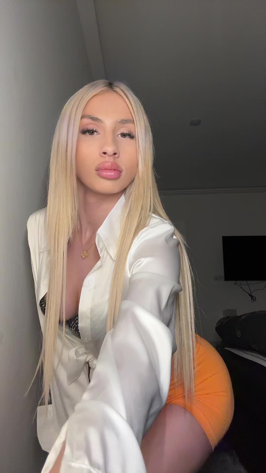 @Vazzzle