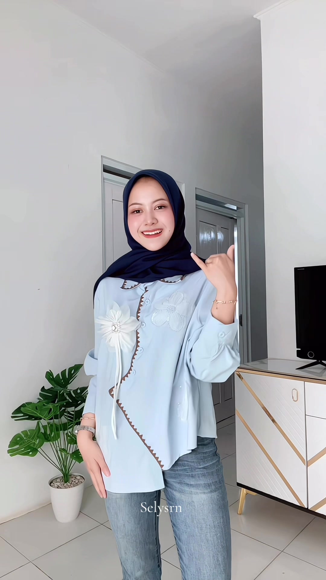 @Selꫂ ၴႅၴ