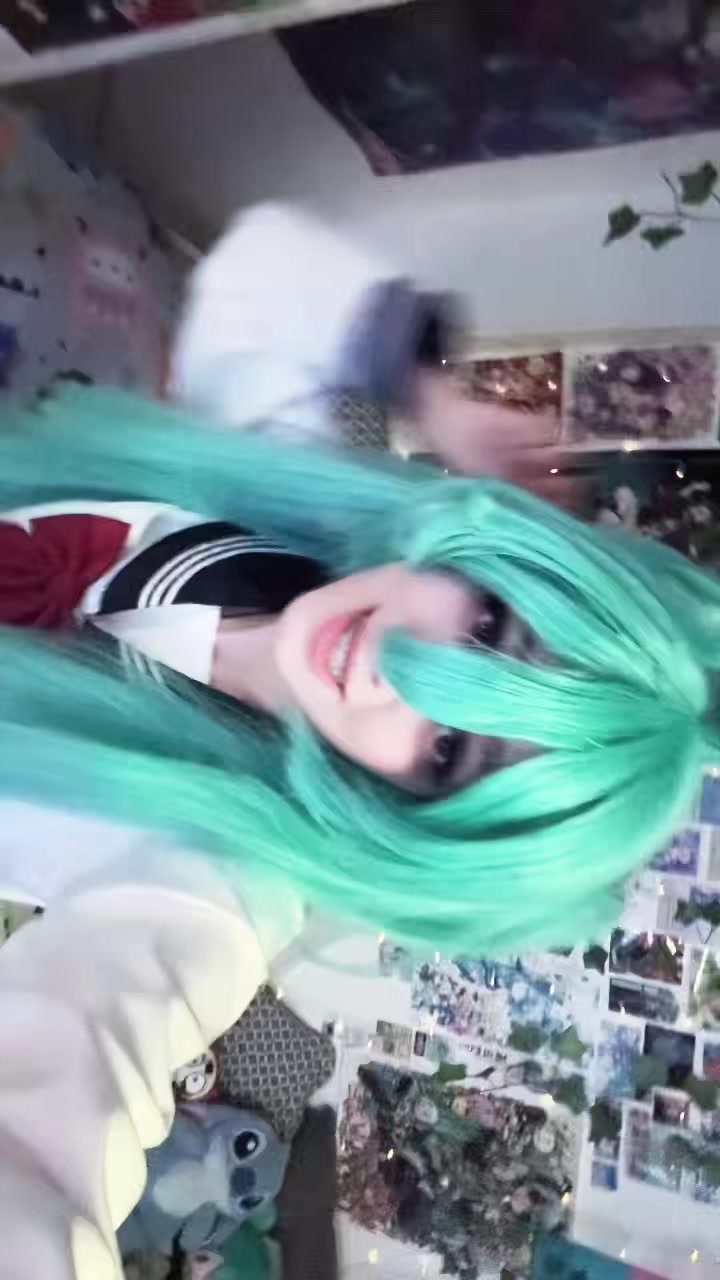 @Hatsunemikughg