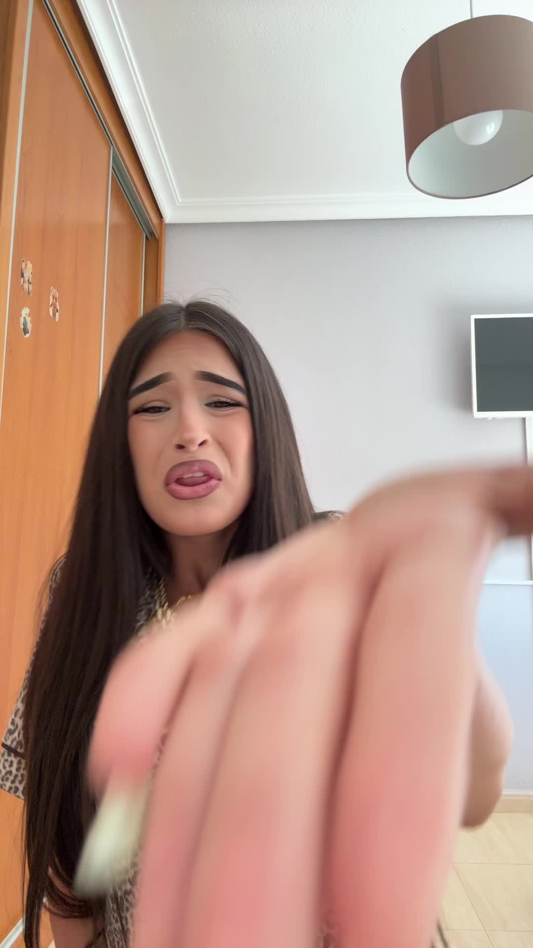 @chloecalvache_