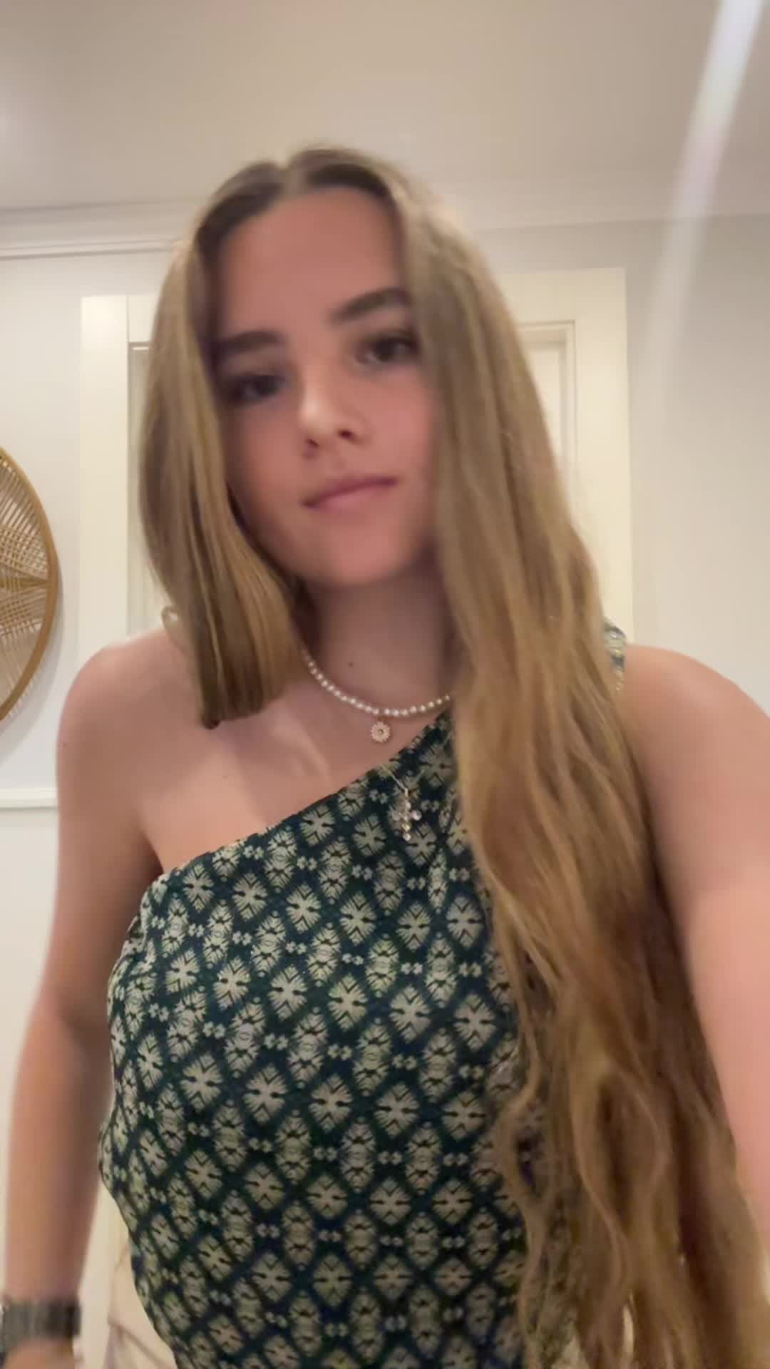 @★𝐞𝐬𝐭𝐞𝐥𝐚 𝐦𝐞𝐝𝐢𝐧𝐚★