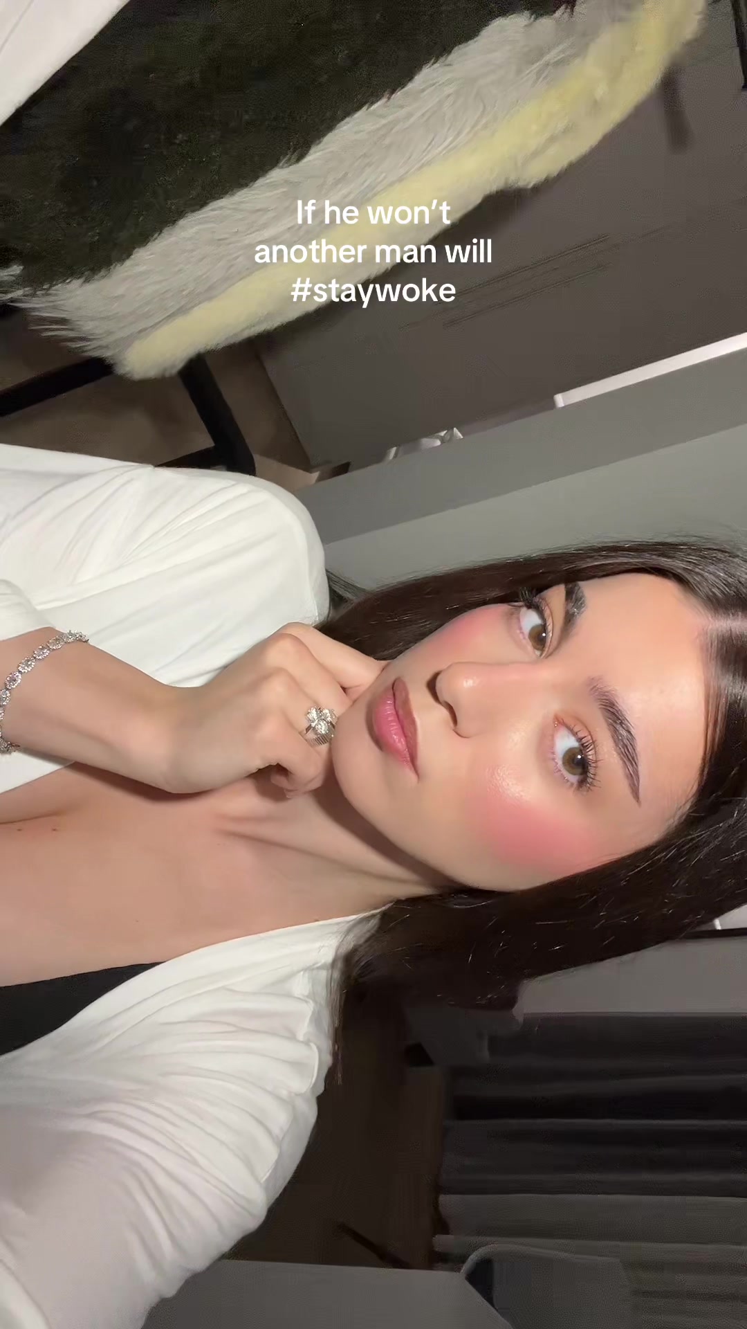 @xrysa.tzom