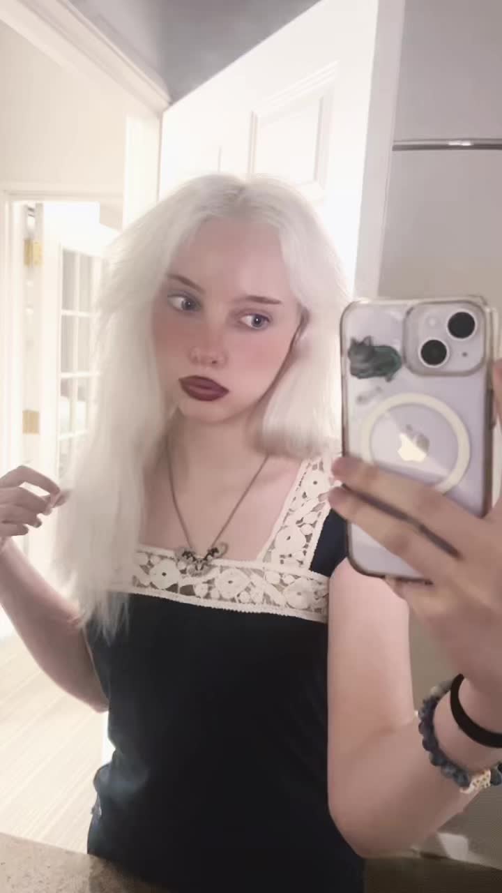 @🌙Madeleine🪻