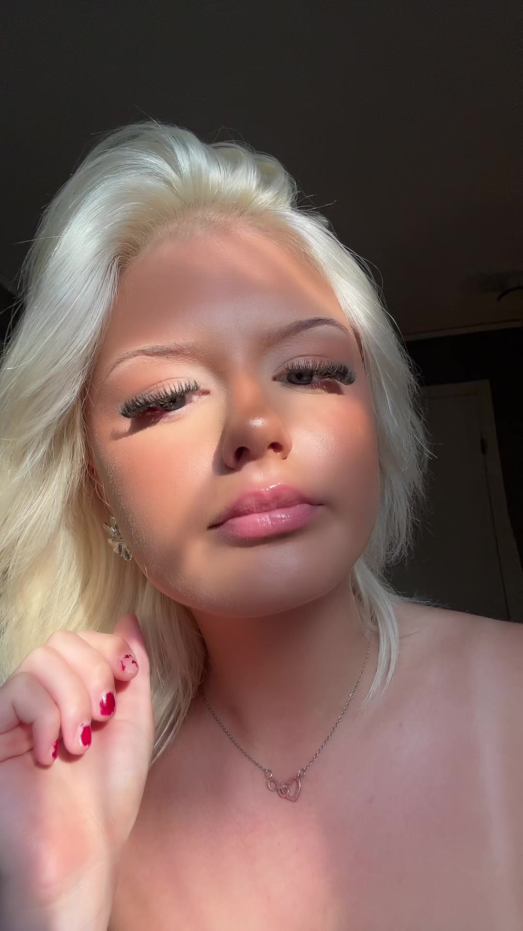 @ℳ𝒾𝓃ℯ𝒶