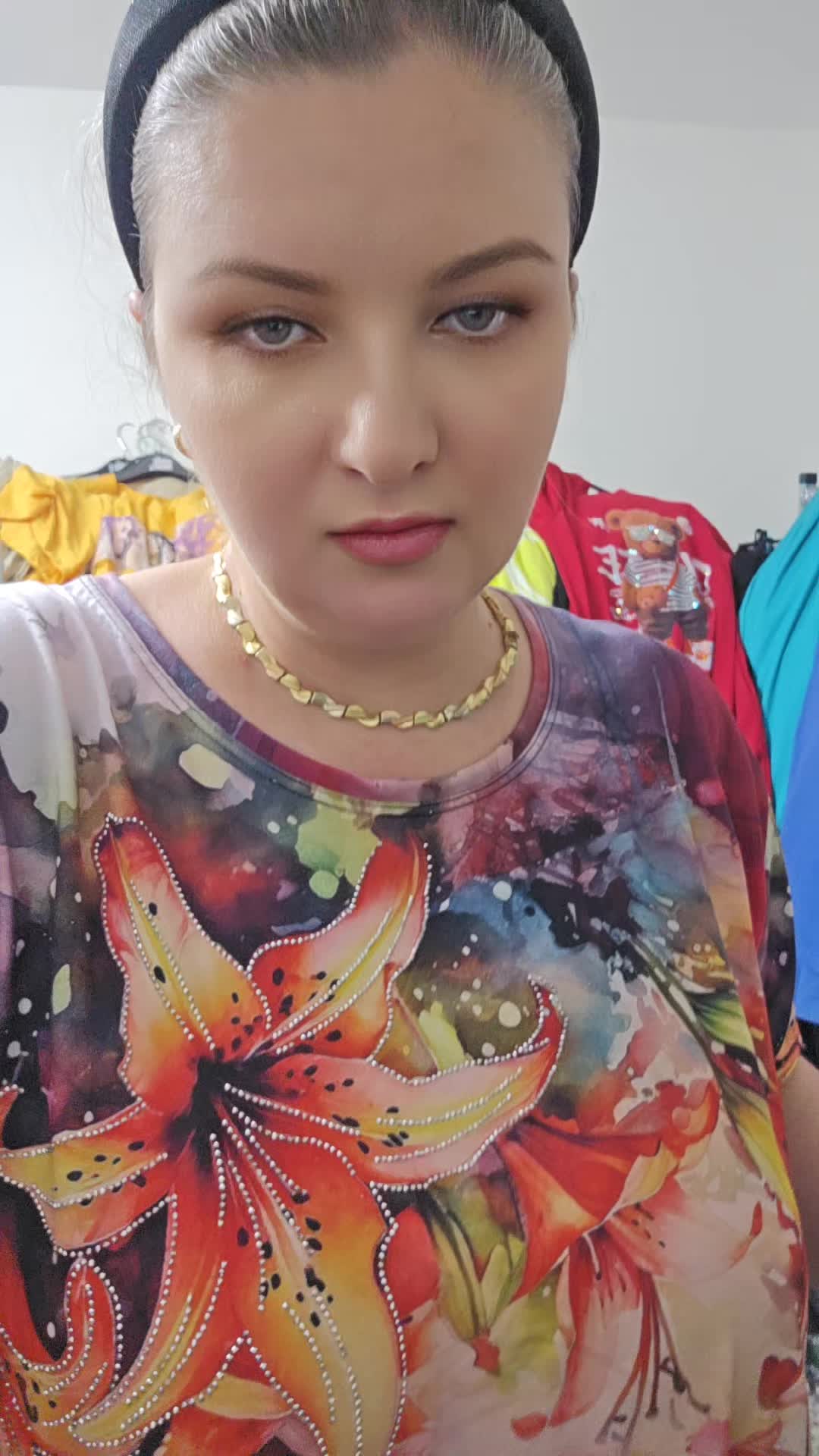 @nicoletaismail