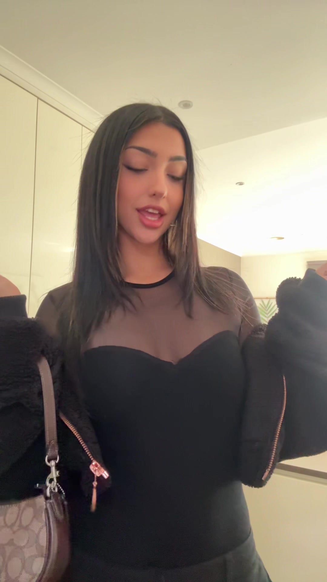 @Gia