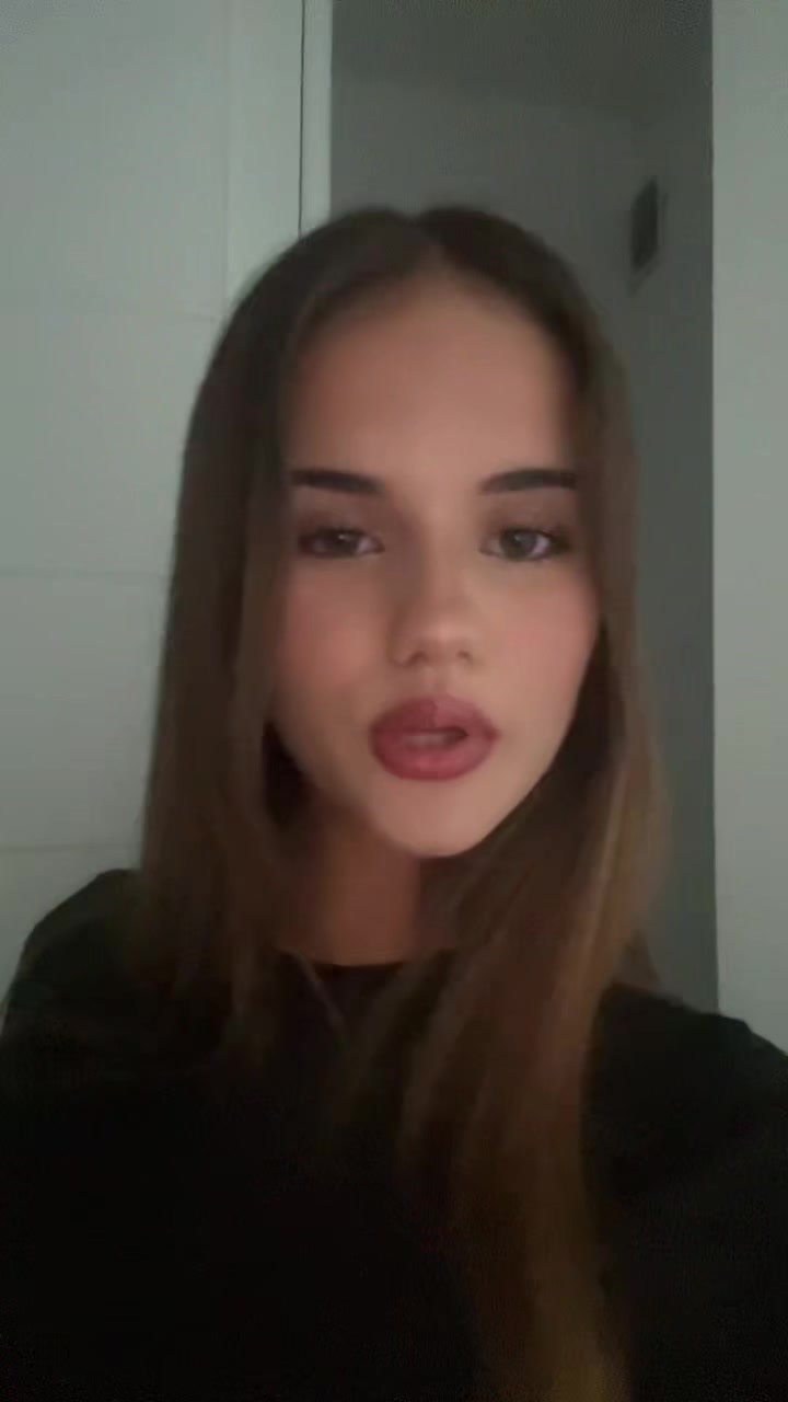 @𝐥𝐚𝐲𝐥𝐚