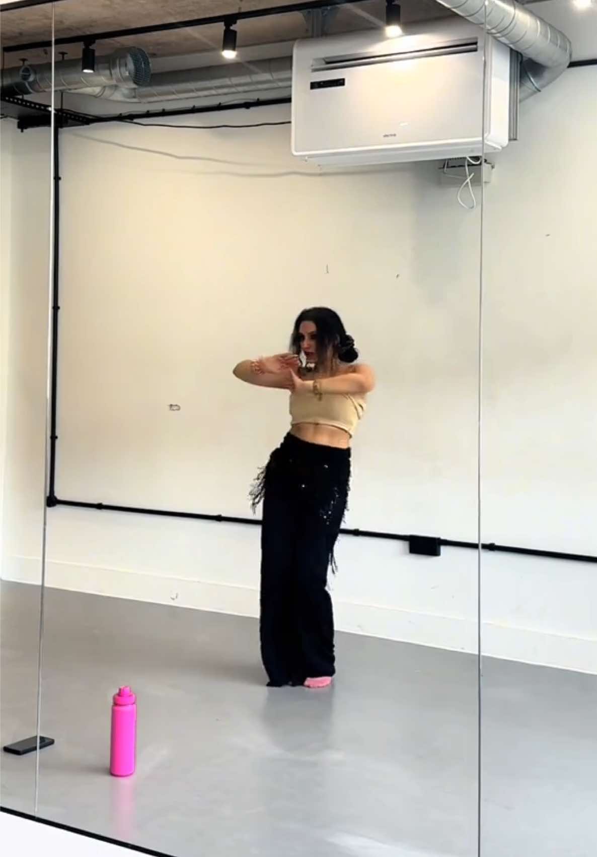 @spice ⚜️ belly dancer