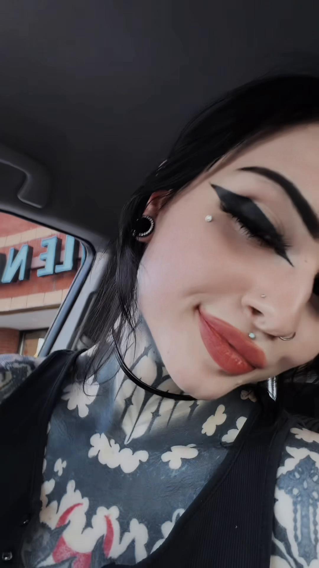 @˚ ♱ 𝔰𝔢𝔯𝔞𝔰 ♱˚