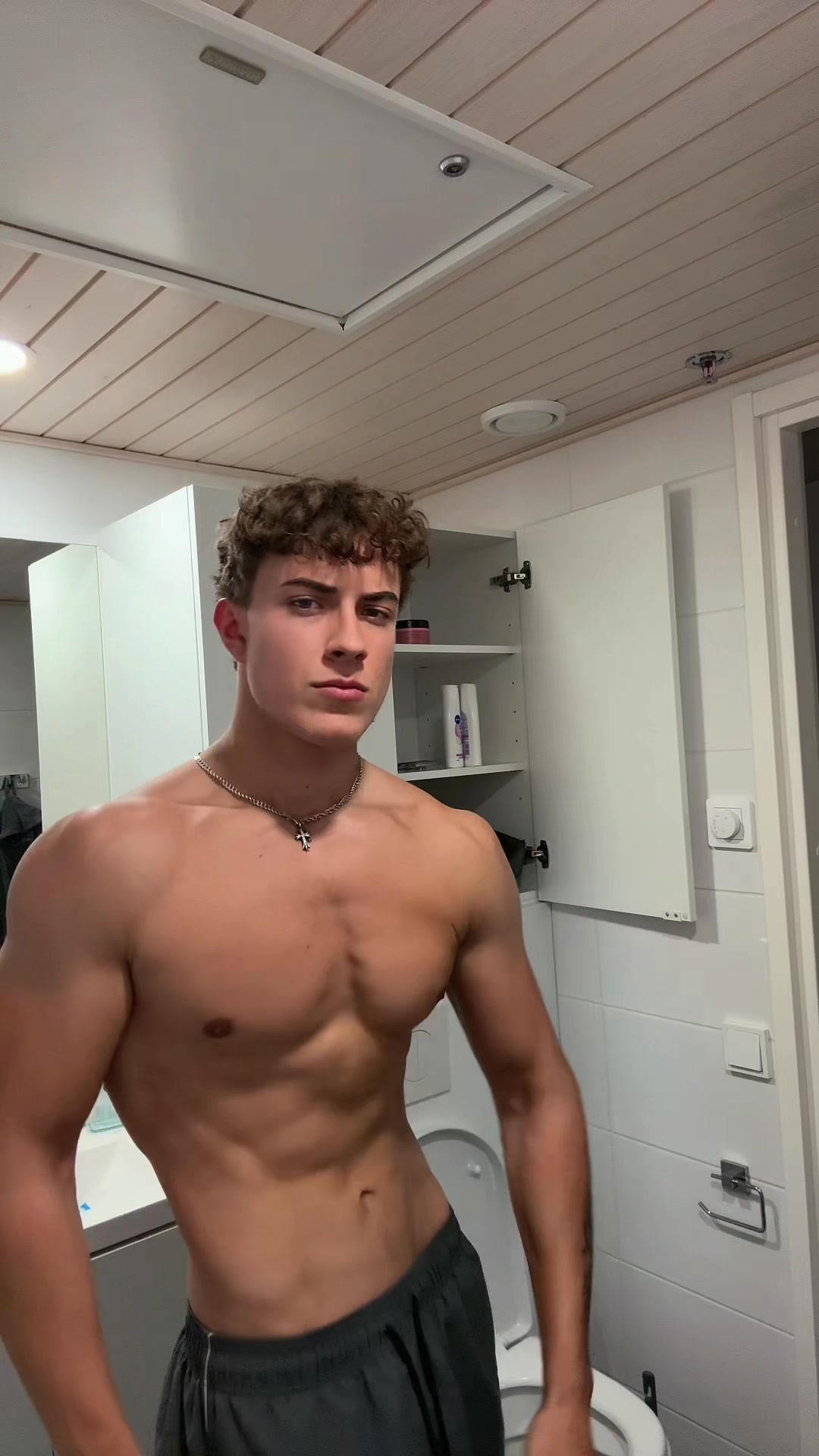 @Nicco