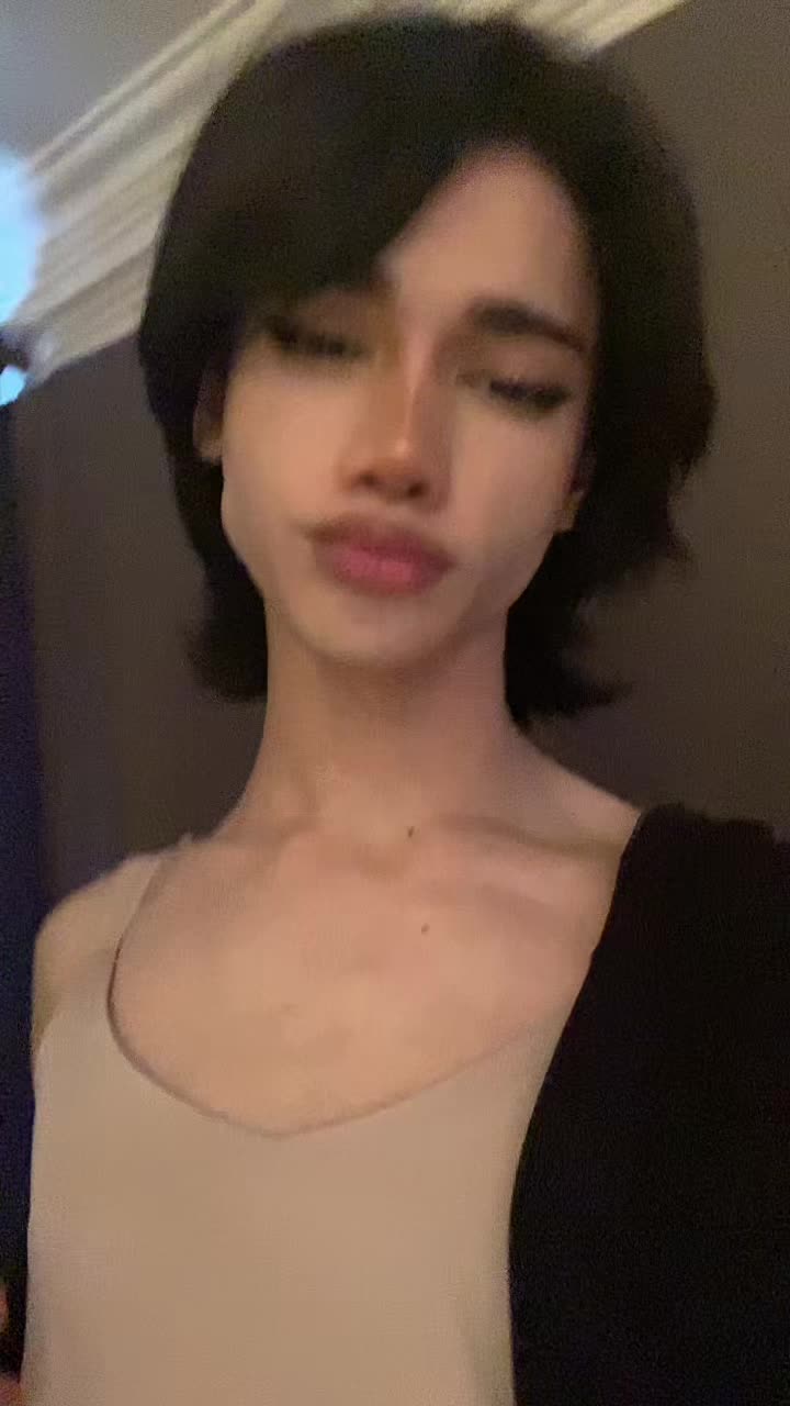 @itshestiahere