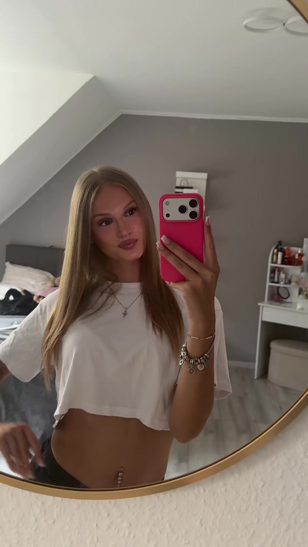 @antonia