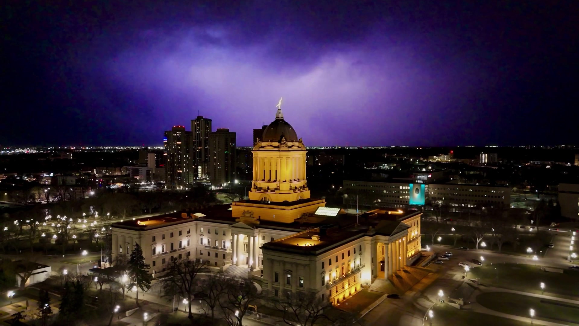 @| 🌃 Sky WPG |