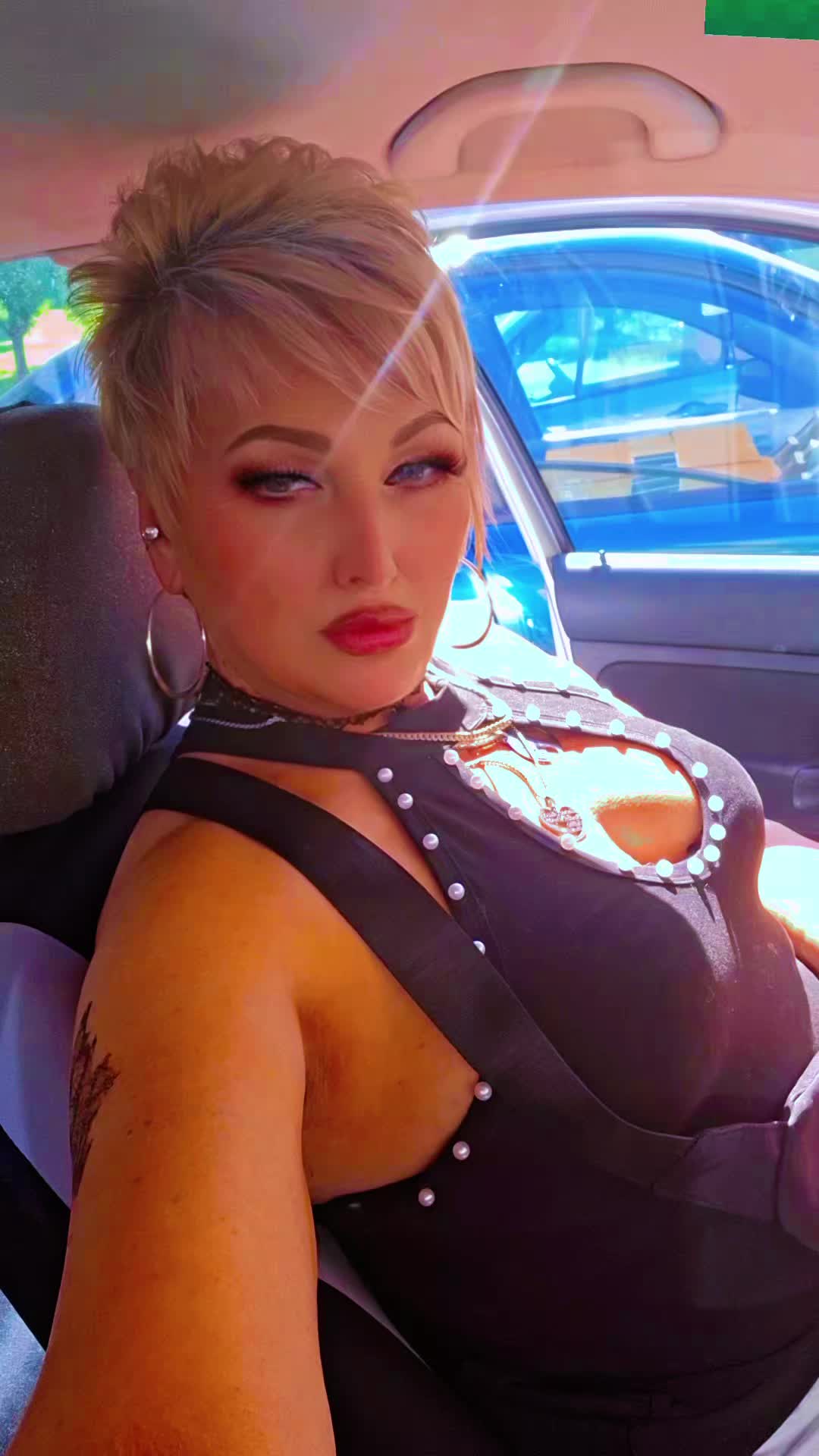 @𝒜𝓃𝒹𝒾𝓀𝒶