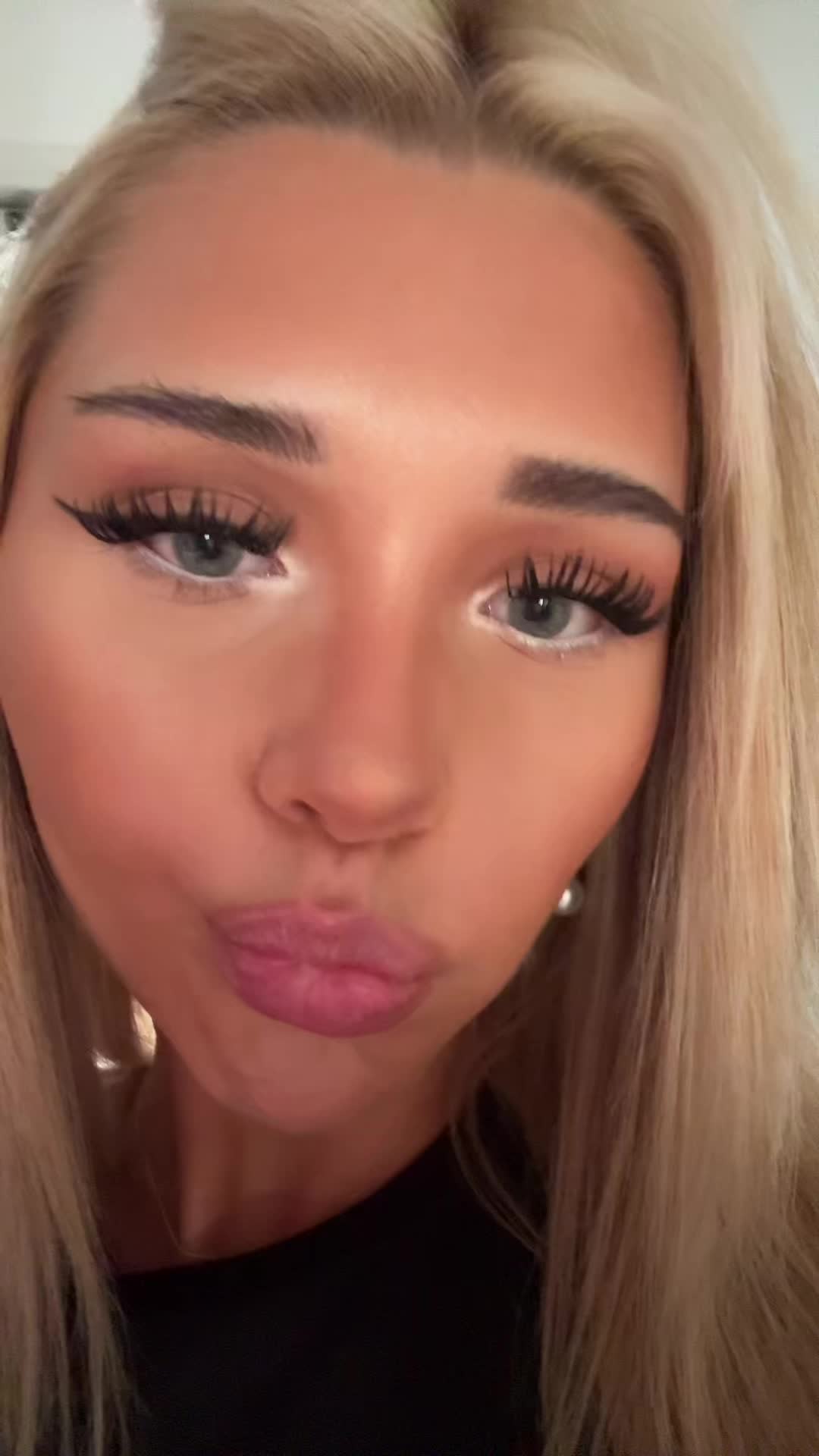 @ℯ𝓁𝓁𝒾𝓃ℴ𝓇 𝓈𝓋ℯ𝓃𝓈𝓈ℴ𝓃