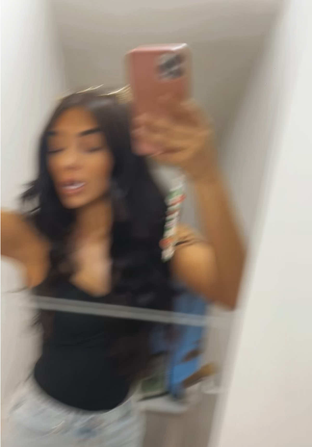 @KYRA 🤎