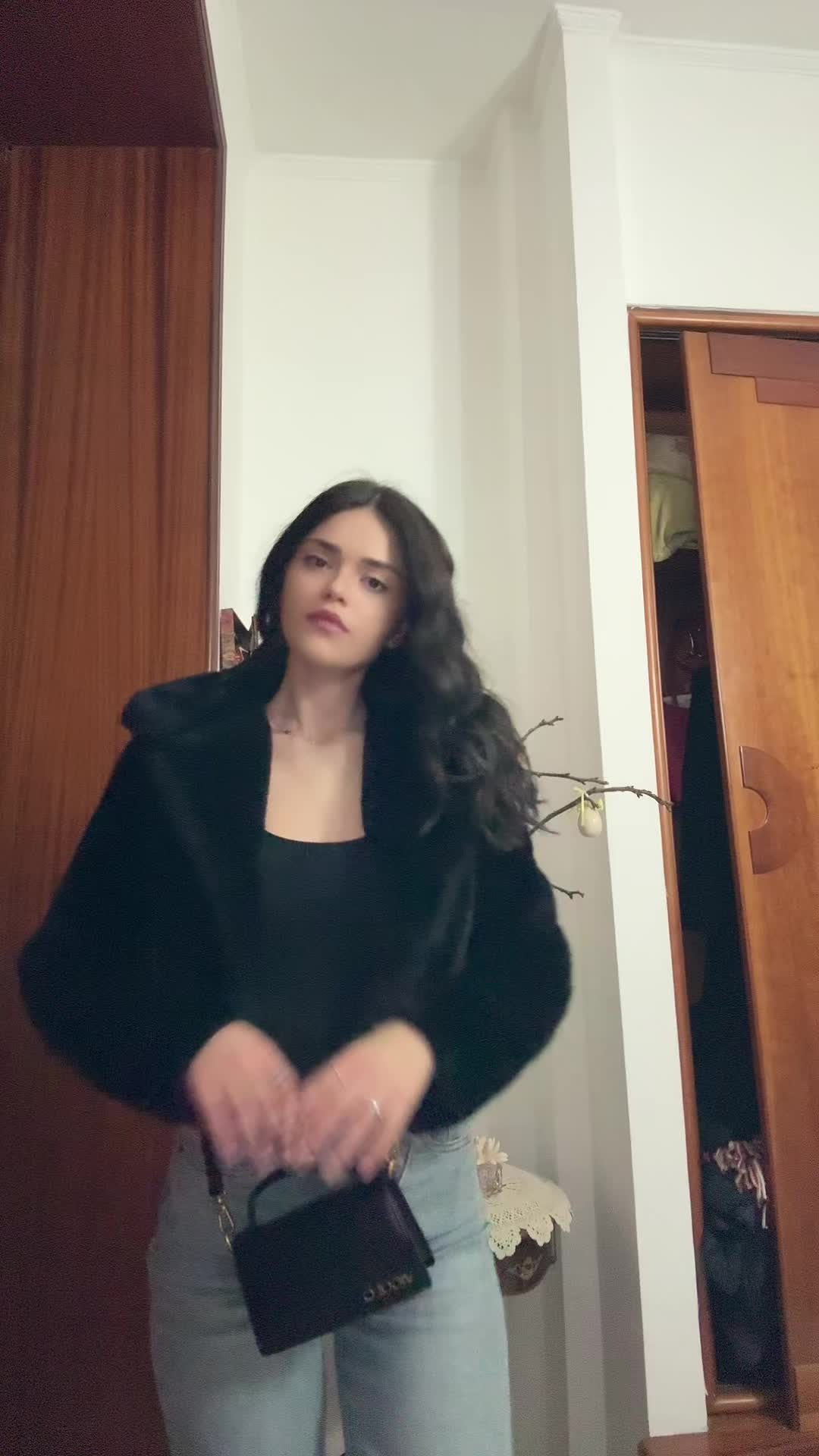 @Aurora____