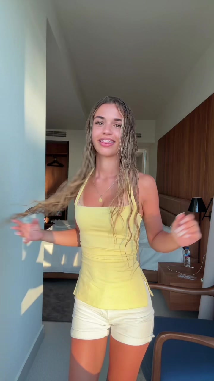 @𝒜🫐