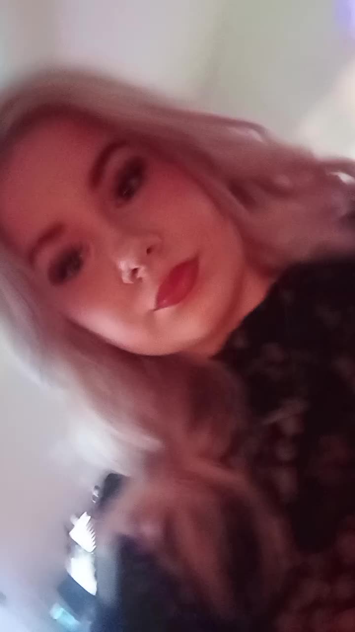 @Willow x