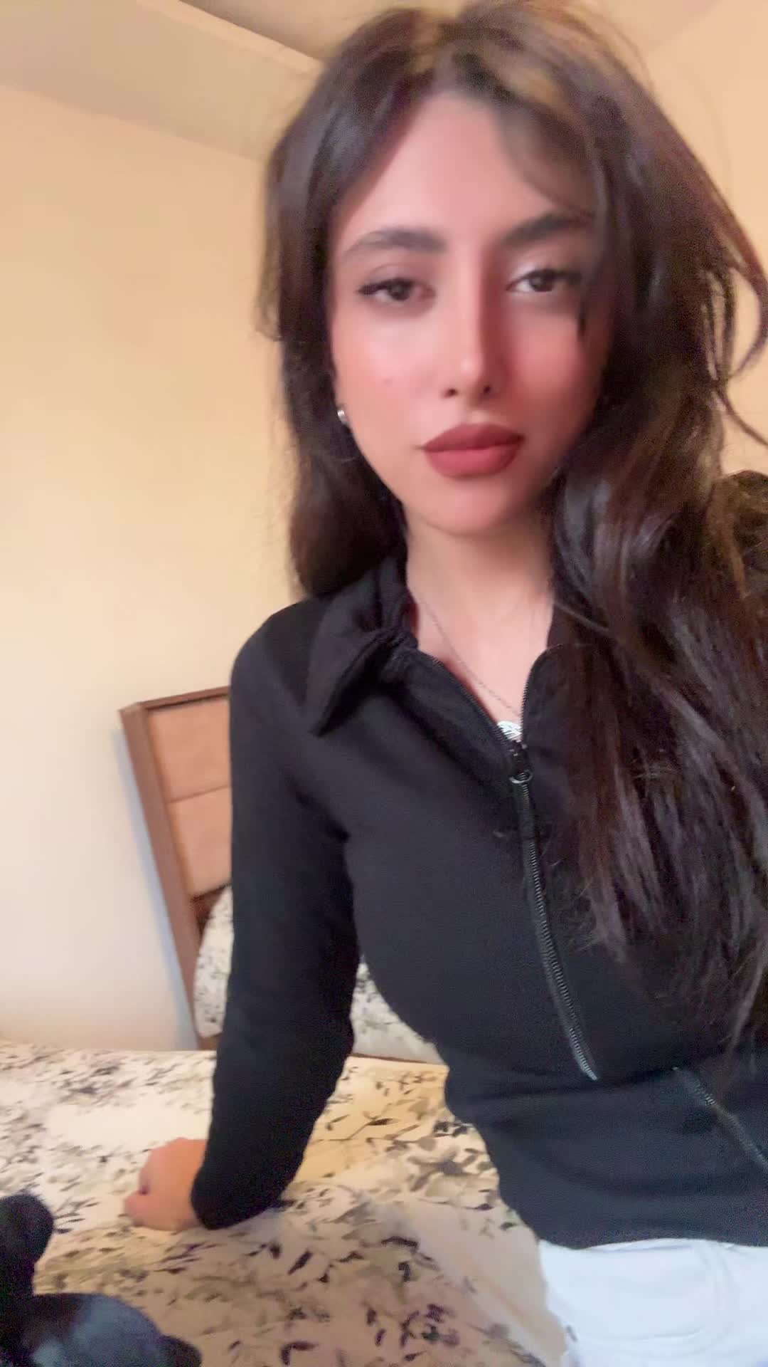 @Zhra