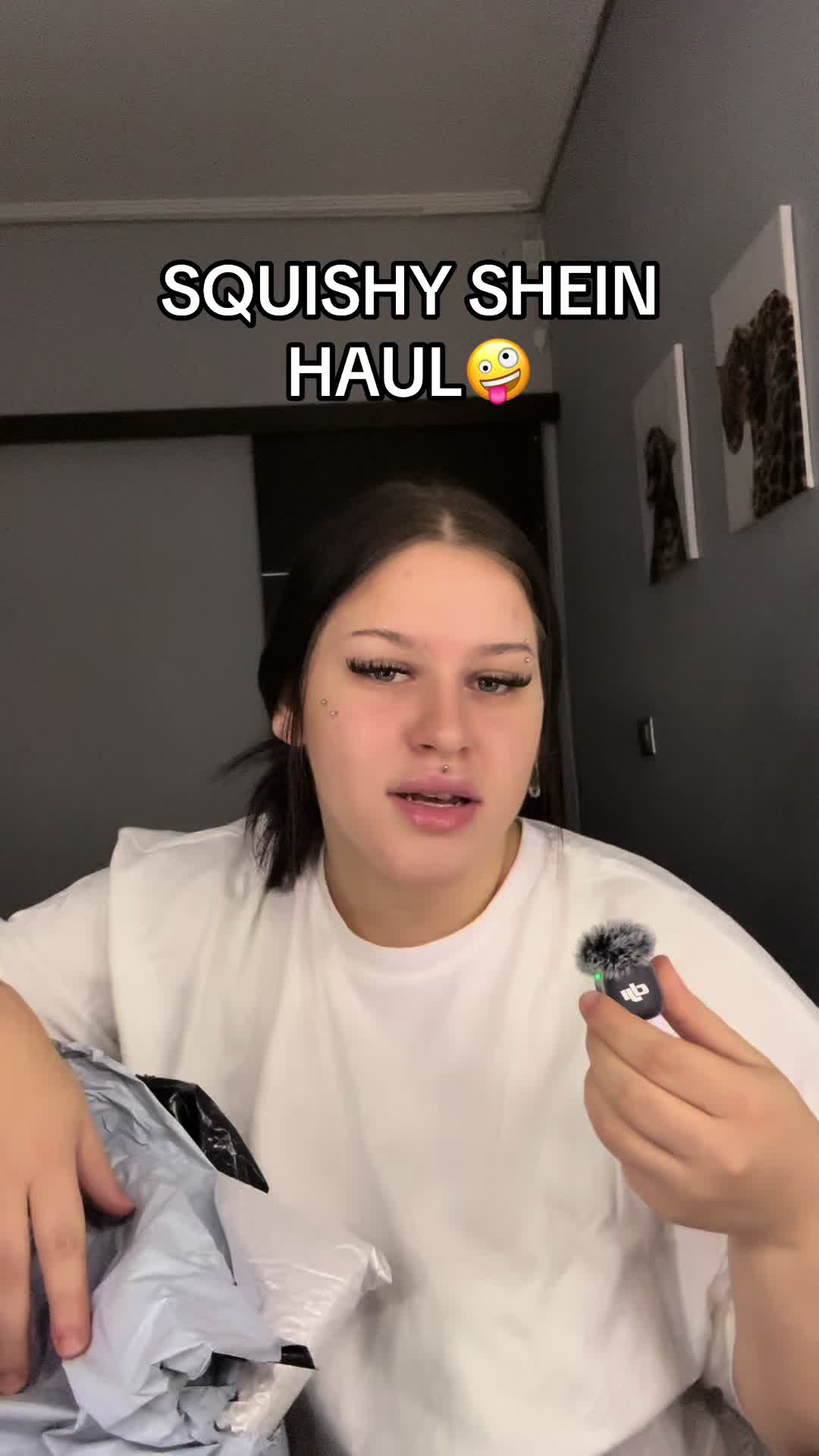 @👤
