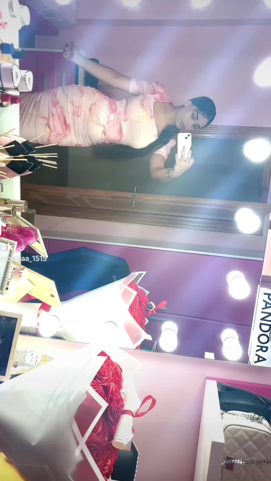 @antoniaaa_1515