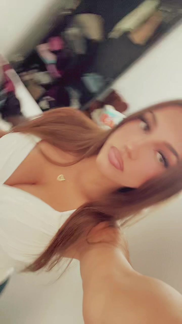 @Linora🇦🇱