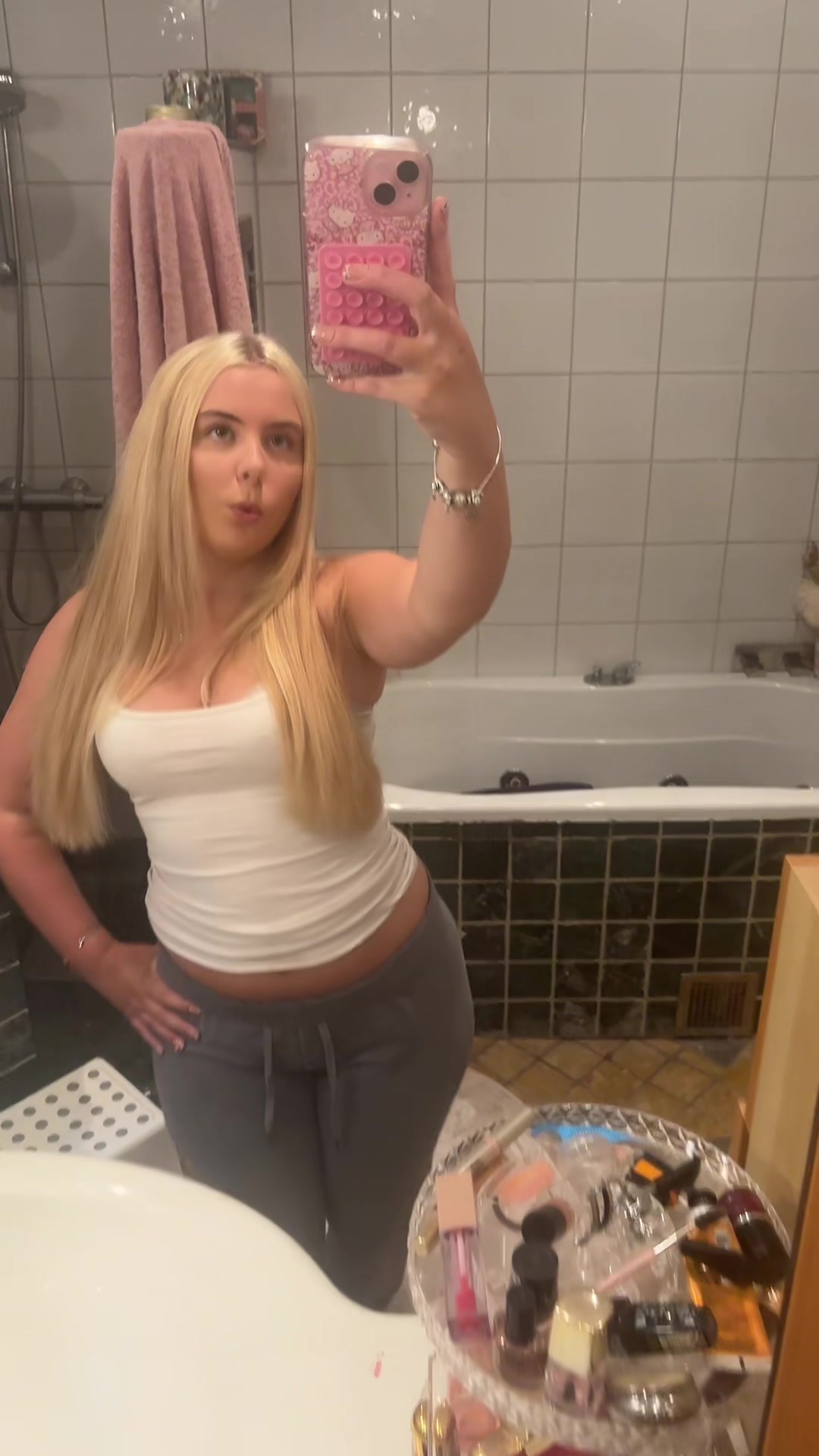 @Majsi